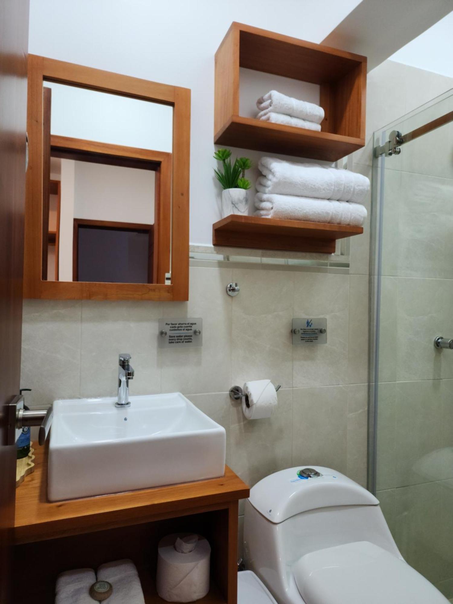 Casa Galapagos By Hostal Fragata Пуерто Айора Екстериор снимка
