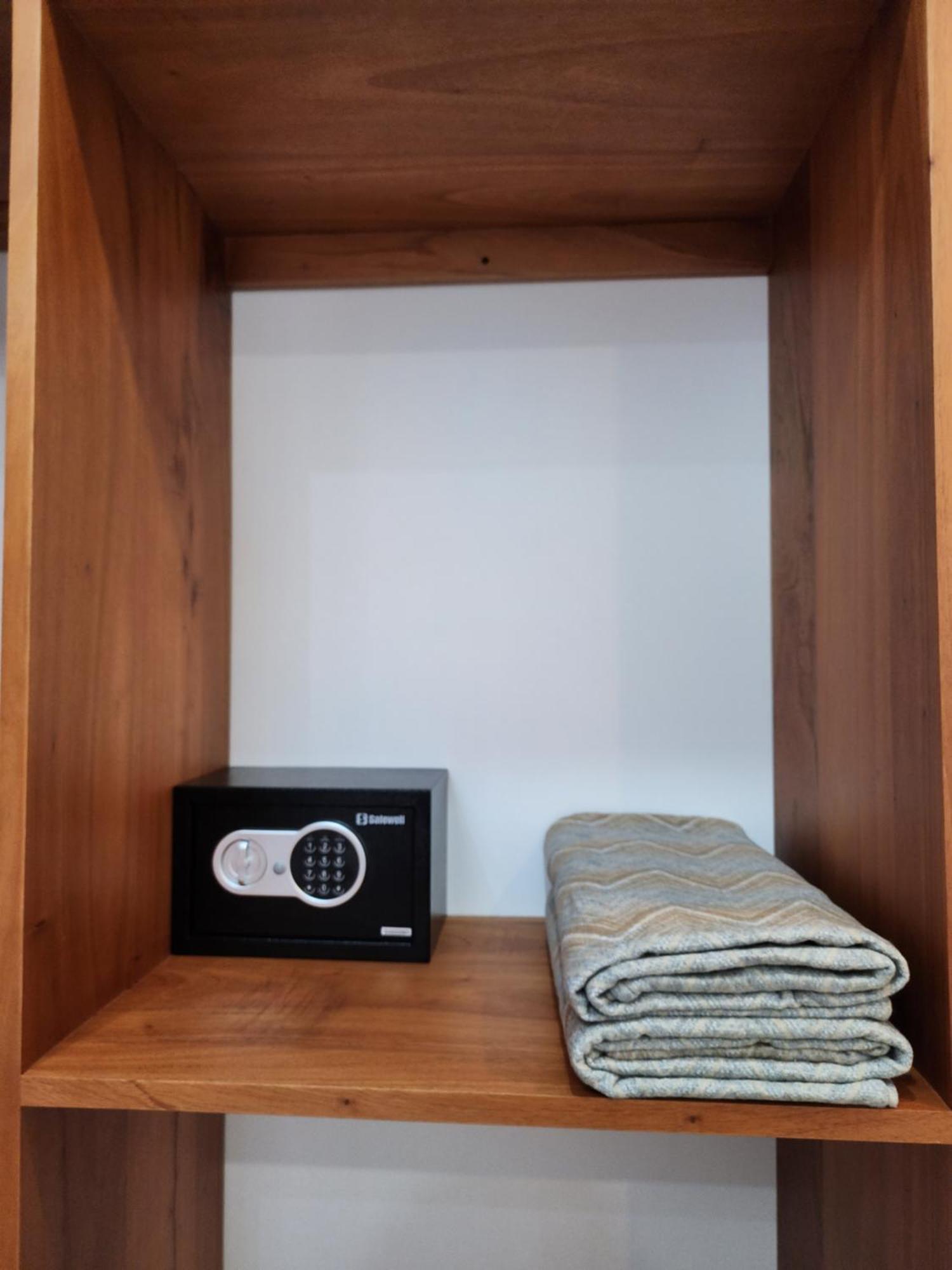 Casa Galapagos By Hostal Fragata Пуерто Айора Екстериор снимка